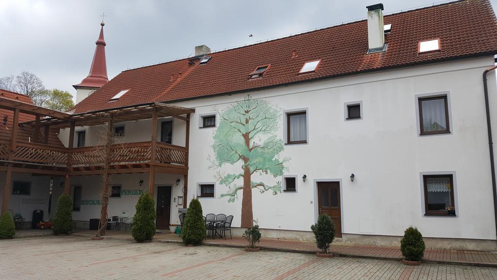 Pension U Dubu Франтишкови-Лазне Экстерьер фото